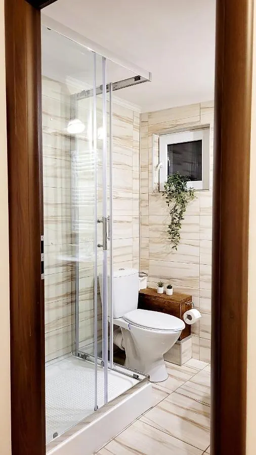 Rose Garden House Apartment Bucharest 0*,