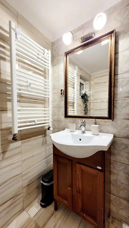 Rose Garden House Apartment Bucharest